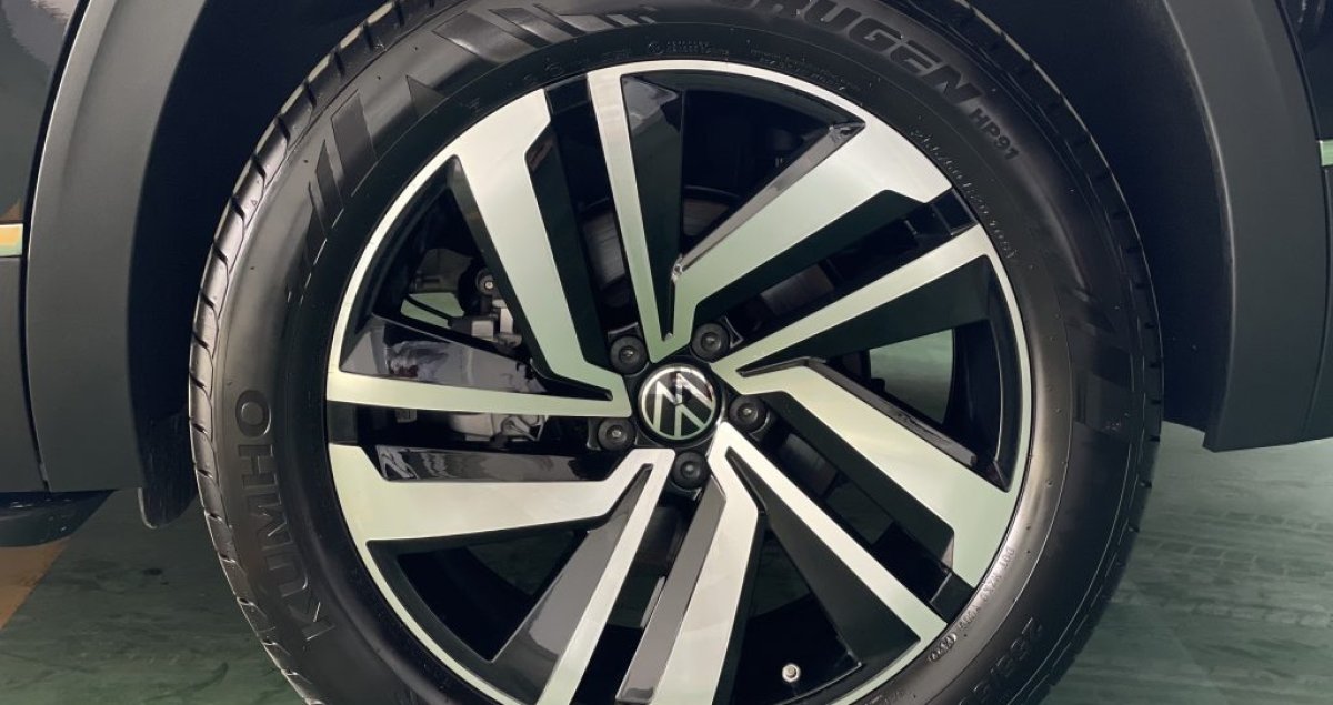 Mâm xe kích thước lớn 20 inch